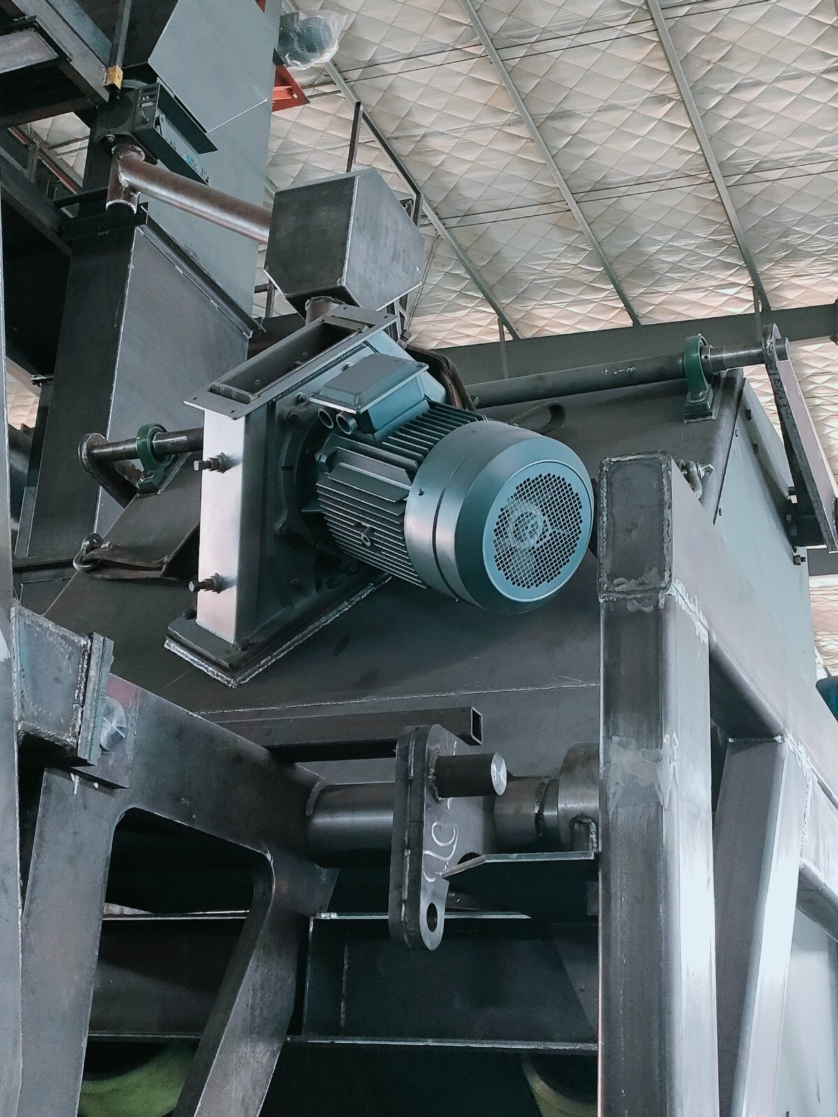 21 Cubic Foot Manganese Drum Shot Blast Machine “System” with Dust Collector