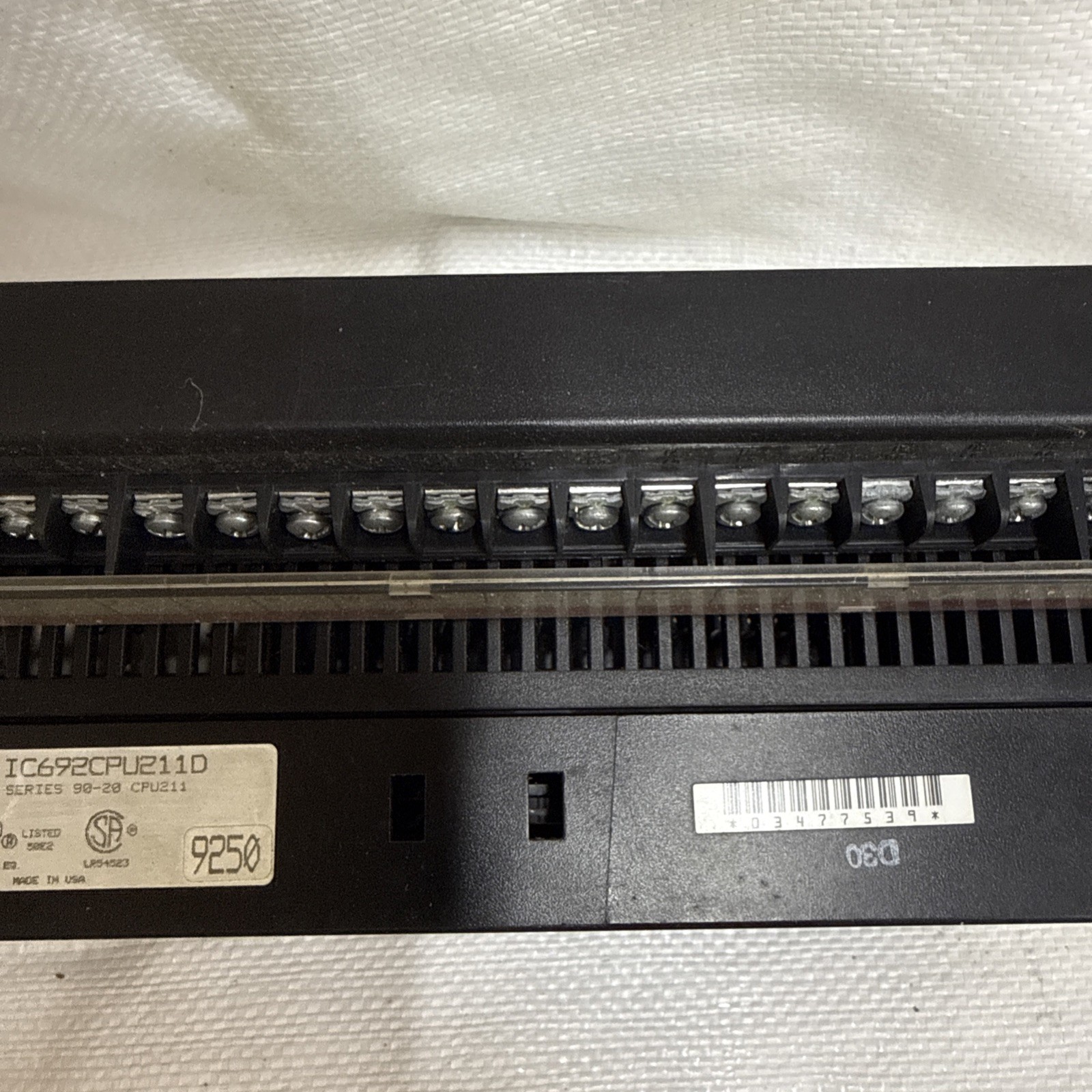 GE FANUC IC692CPU211D SERIES 90-20 PROGRAMMABLE CONTROLLER new no box
