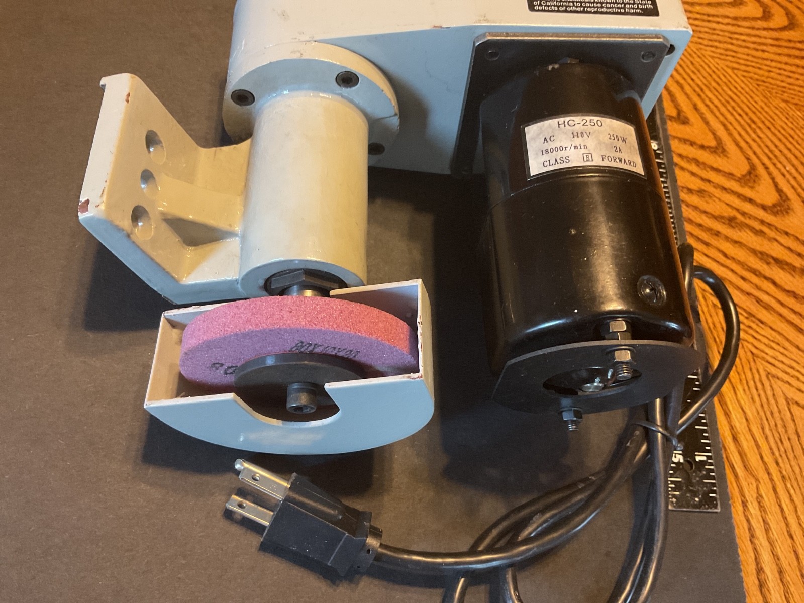 USED TOOL POST GRINDER MODEL MT-150 6000RPM, 250Watt, 110Volt WORKS FINE