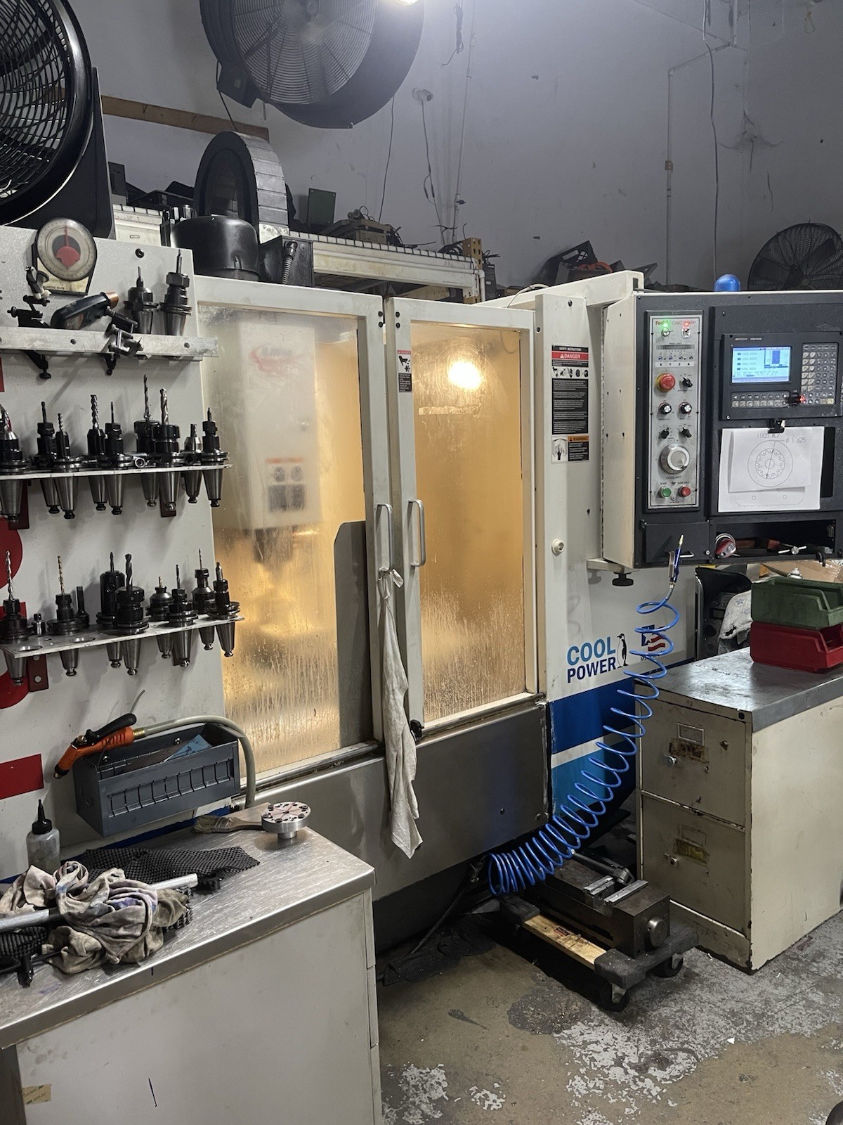 Fadal 2216 w/new control 4020 CNC Vertical Machining Center CNC CAT40 7500RPM