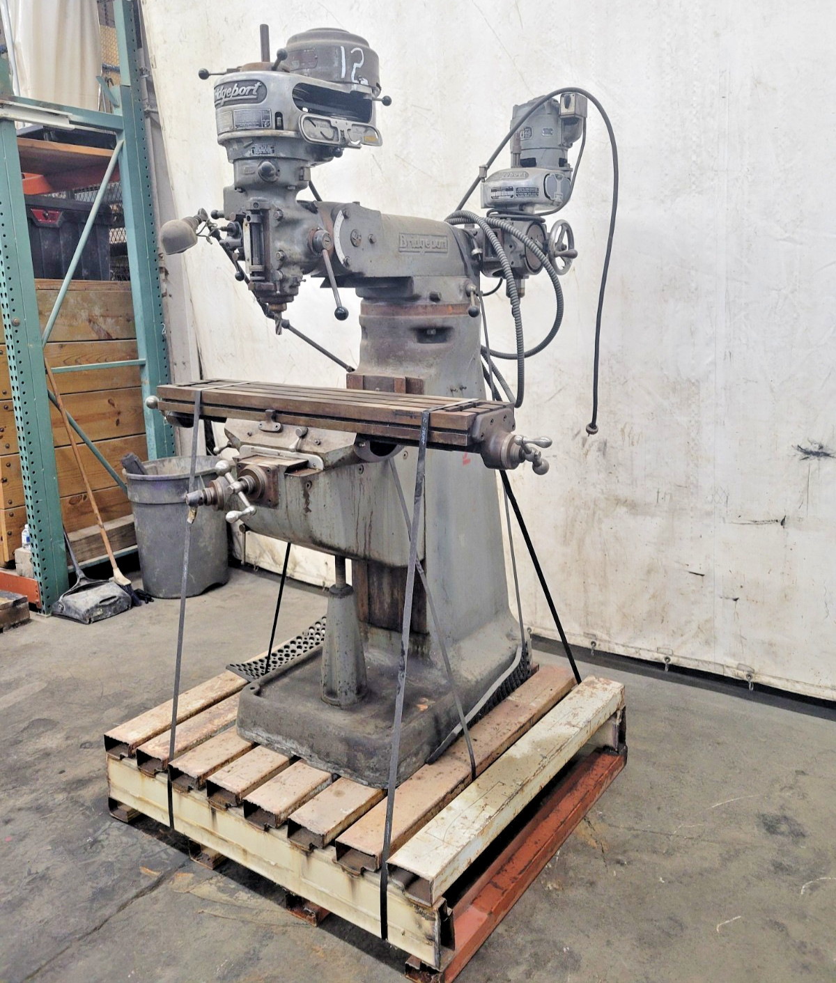 BRIDGEPORT MILLING MACHINE SER. 1 MOD. 25618 42″ X 9″ TABLE W/J HEAD AND T HEAD