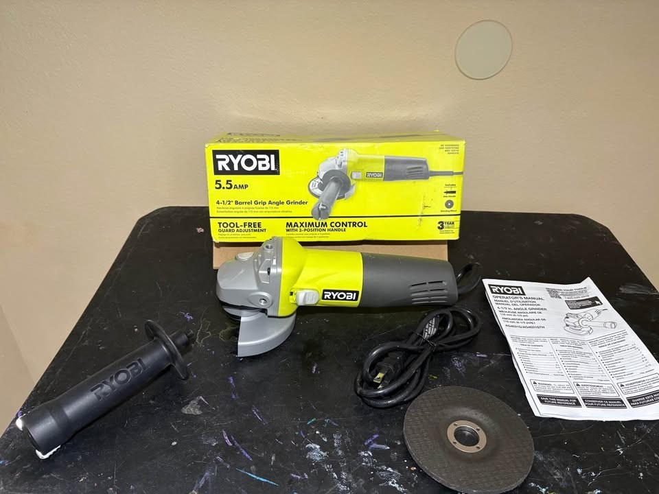 Ryobi angle grinder 5.5 Amp Corded 4-1/2 in. Angle Grinder