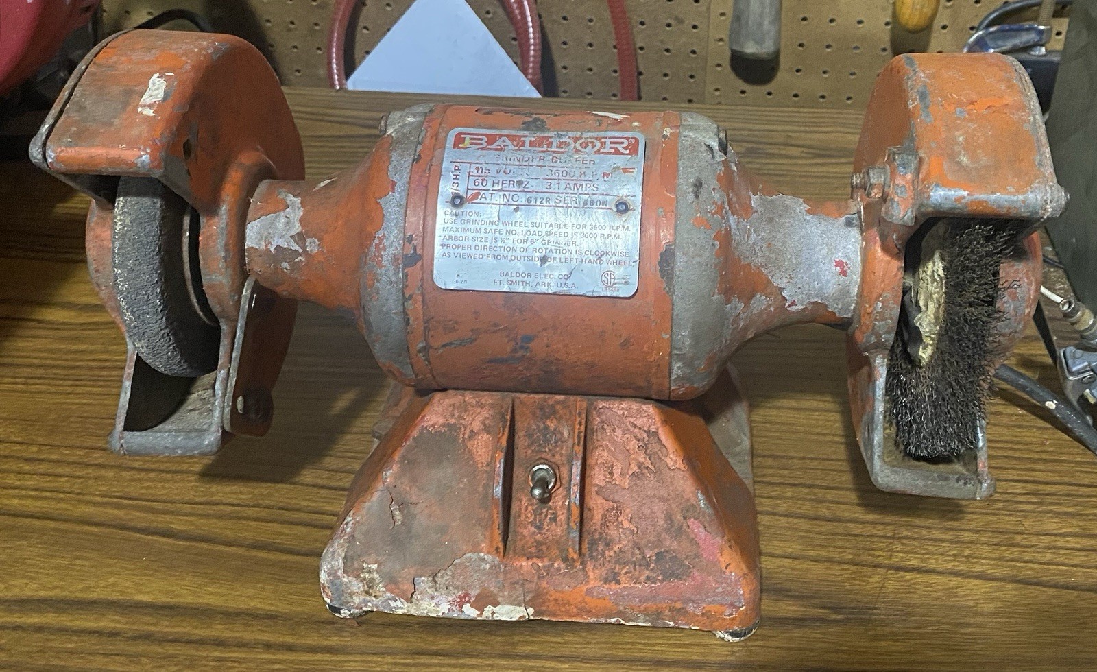 Baldor Buffer Grinder 612R – 6″ Grinder – Buffer 115V .33HP 3600rpm