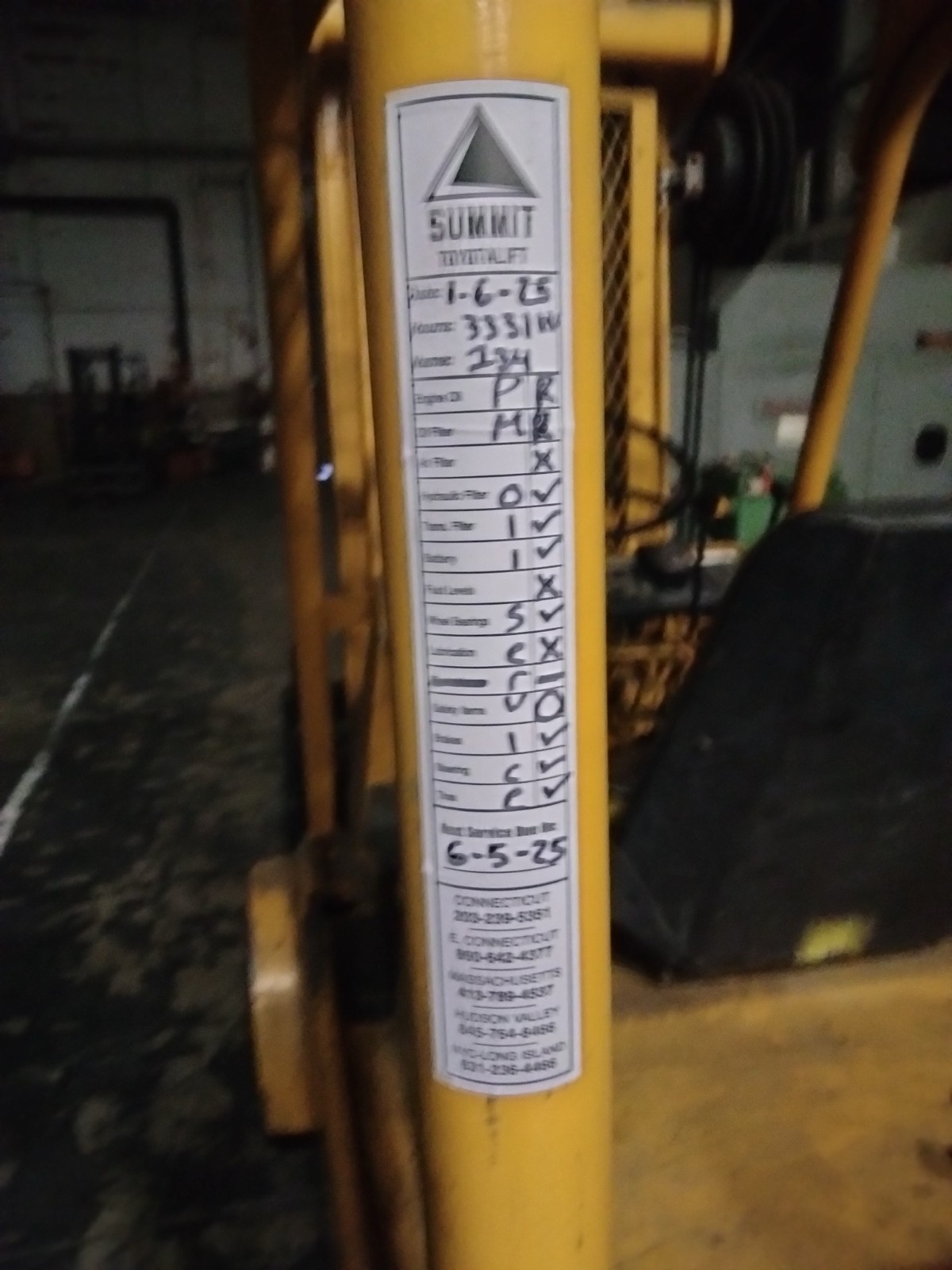 Hyster 10,000 lbs. Cap, Forklift, Propane, 15′ Lift, Side Shift, 3335 Hours