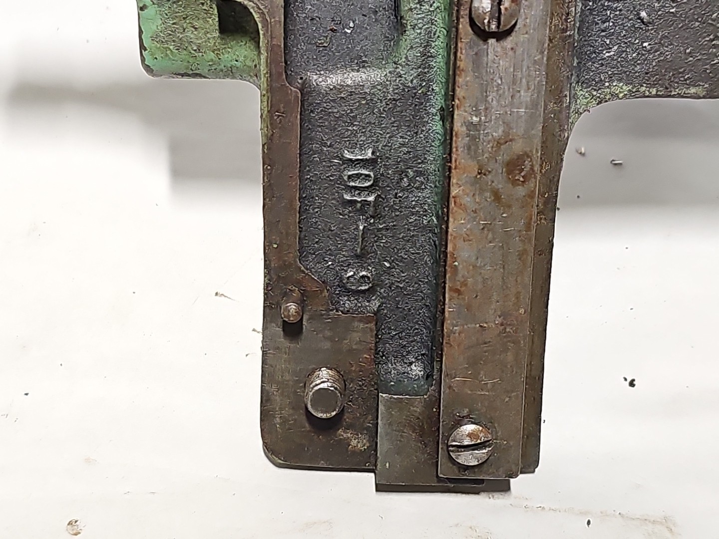 10F-9 Craftsman 12″ Lathe Carriage / Saddle With Compound Lathe Parts