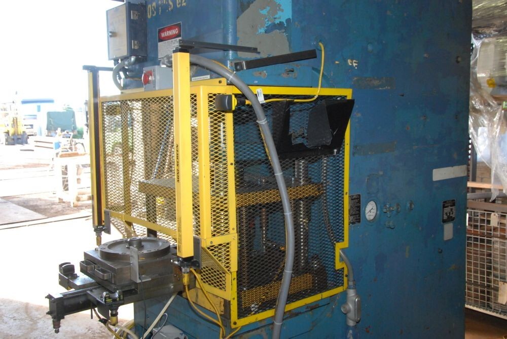 50 Ton Denison Multipress Gap Frame & Shuttle Feed • 15″ Stroke / 24″ Daylight