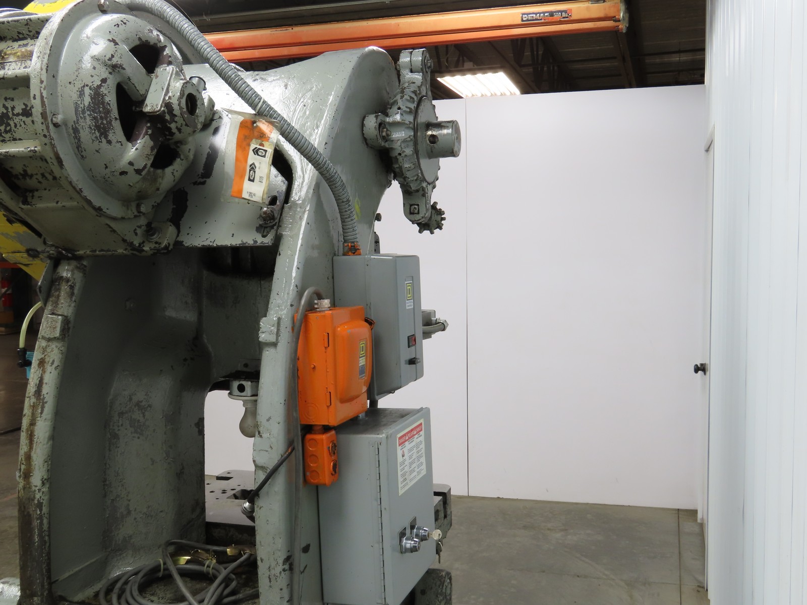 Johnson No 5 Mechanical OBI Punch Press 50 Ton 4″ Stroke 10″ Throat Bad Motor