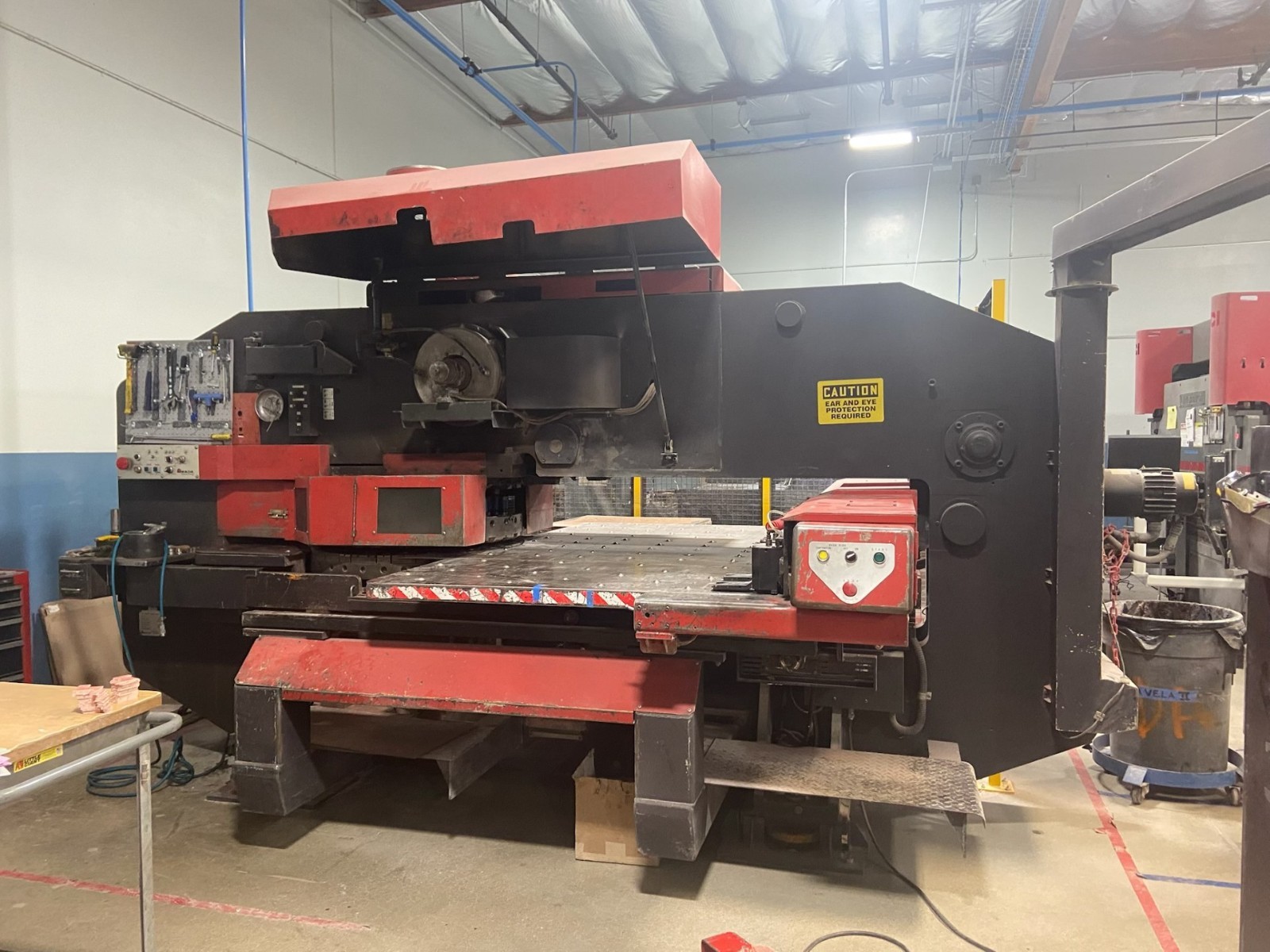 1984 30-ton Amada Turret Punch Vela II 30 50 50