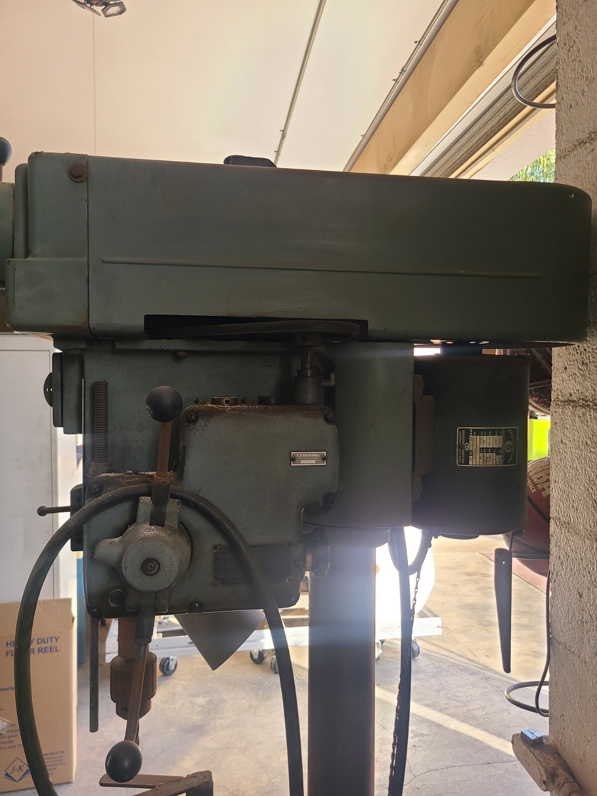 CLAUSING SERIES 22V 20″ VARIABLE SPEED FLOOR STAND DRILL PRESS