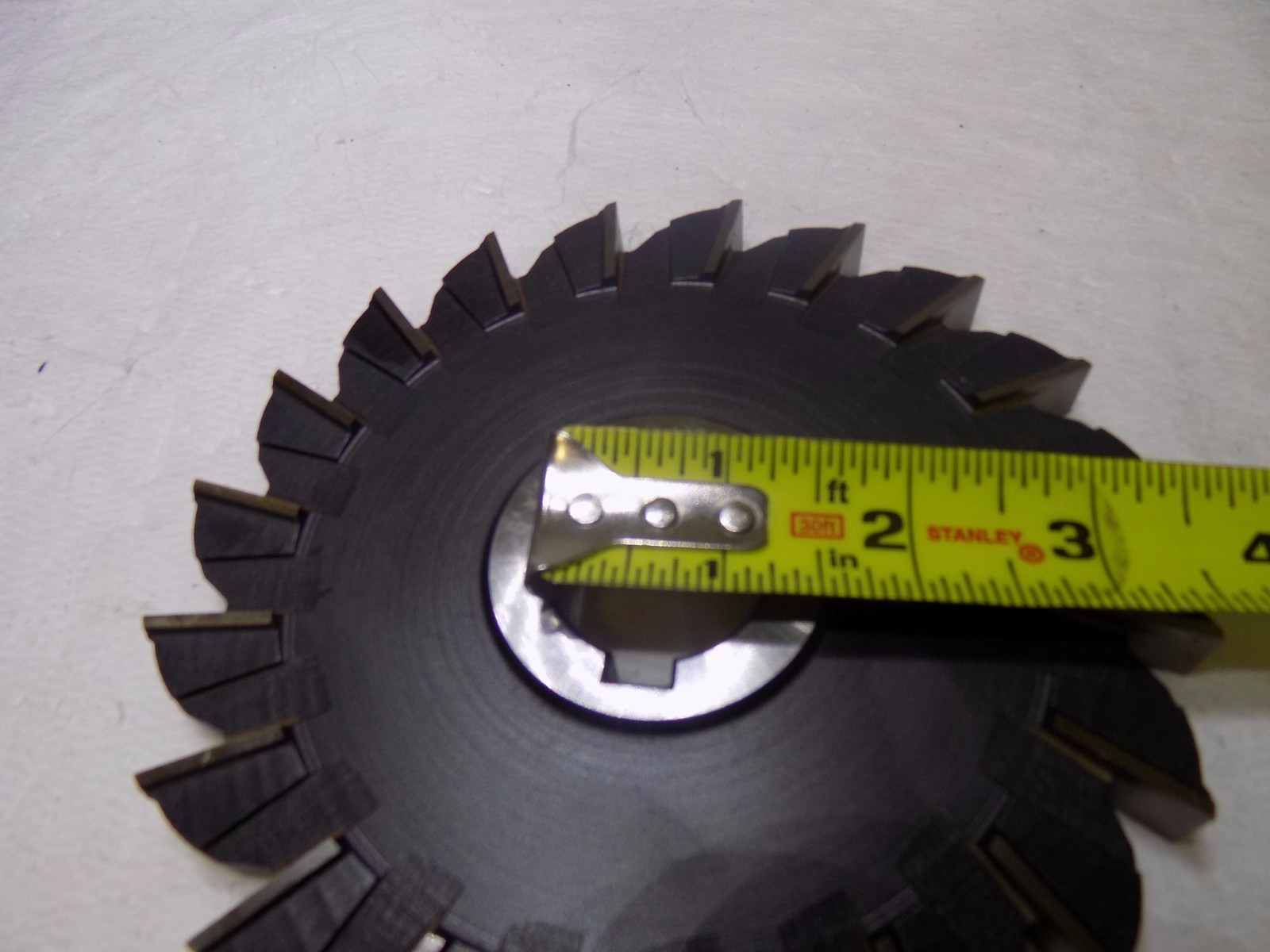 Interstate 6″ Diam x 1/2″ FW Staggered Tooth Side Milling Cutter 03036324