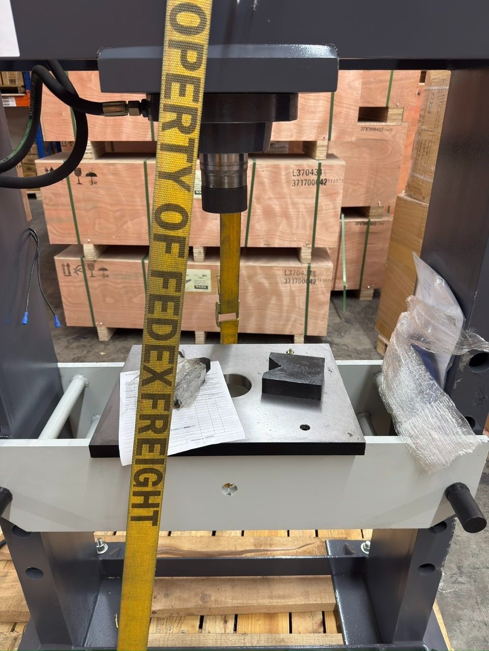 KAKA INDUSTRIAL H-Frame Shop Press, 50 Ton, 8.6 in Stroke, HP-50 (Not Brand New)