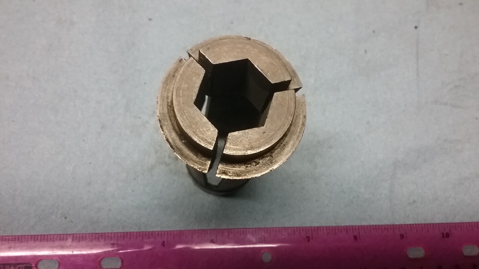 #22 COLLET, 13/16″ HEX FOR BROWN AND SHARPE AUTOMATIC SCREW MACHINES
