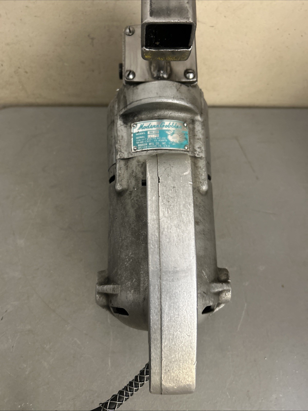 Modern Gobbler Model SN41 Heavy Duty 15A 115V Nibbler