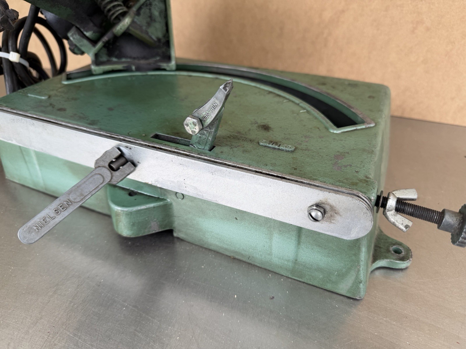 Nielsen model 100-b chain grinder Sharpener #3160