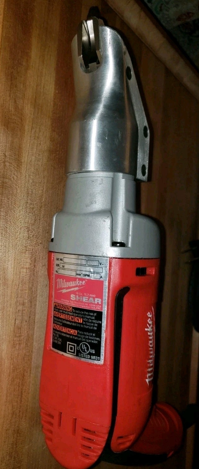 Milwaukee 6852-20, 18-Gauge Shear – Red, Fast Free Shipping.