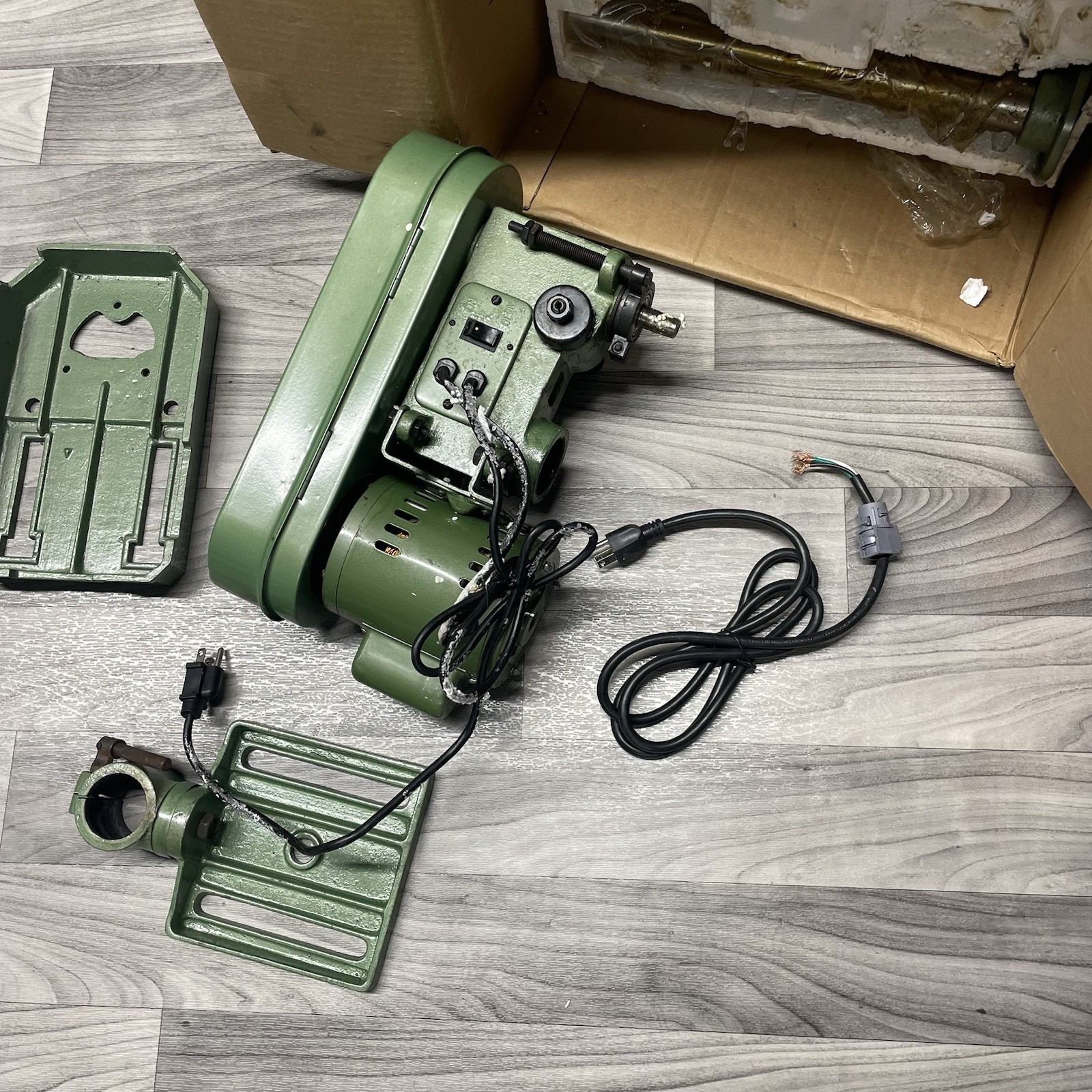 Central Machinery Drill Press, Model S-5901, 1/3HP, 1420RPM, 110 Volt As Shown