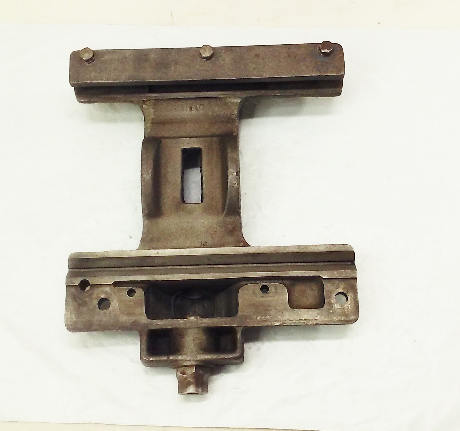Logan Montgomery Ward 10″ Metal lathe carriage saddle casting w/ rear gib