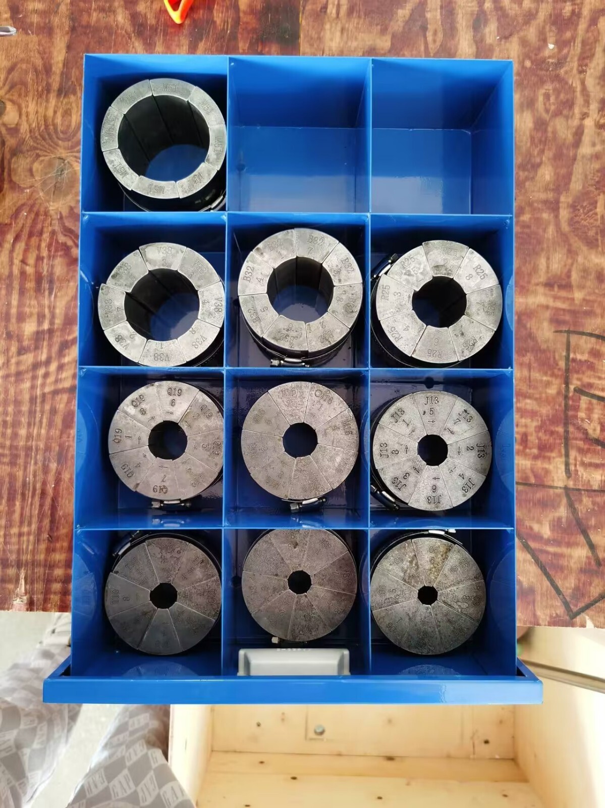 High Pressure Hose Crimper Hydraulic Pipe Shrinking Clamping Machine with 10Dies