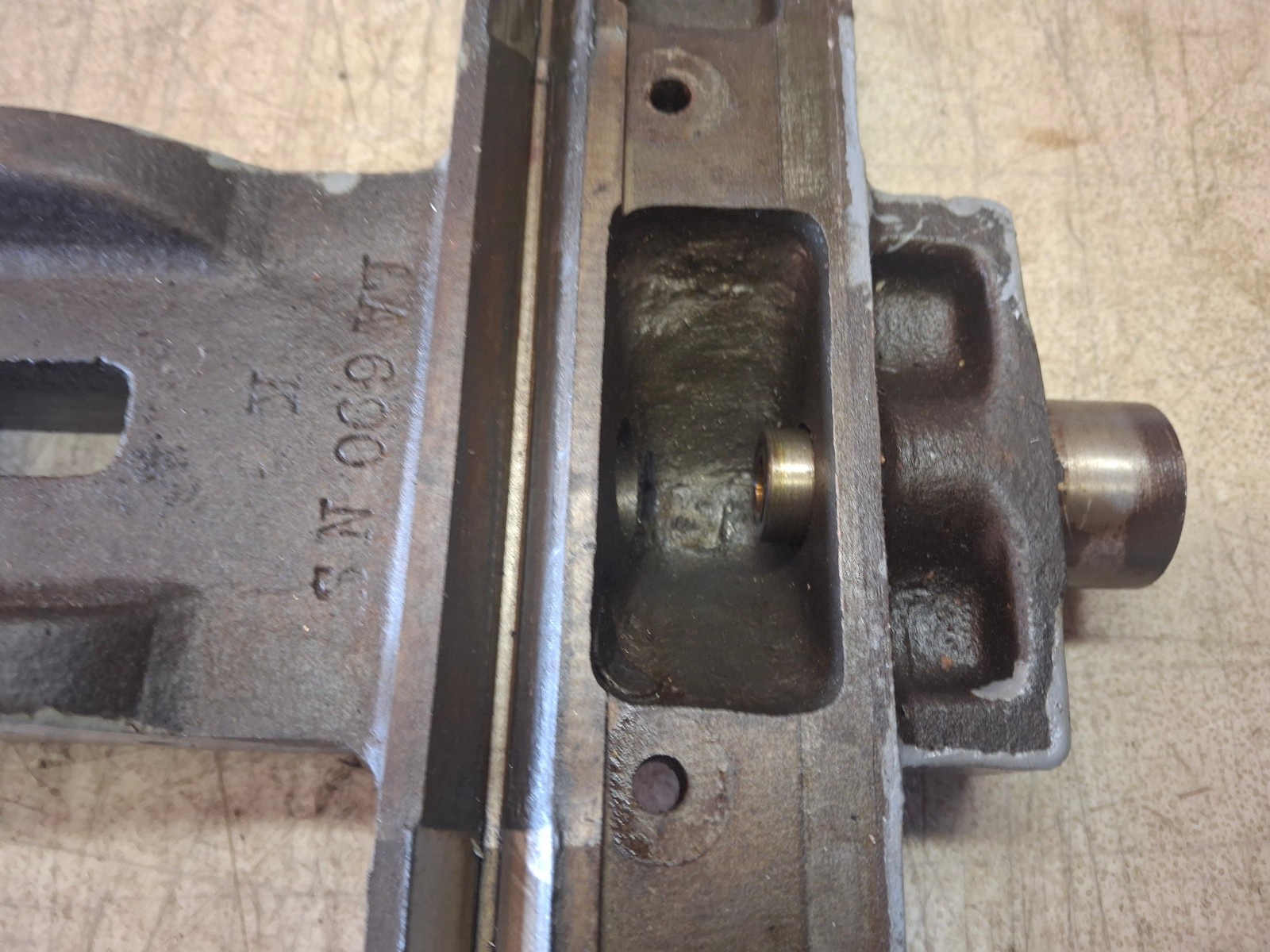 Logan Powr-Kraft 10″ Lathe Saddle Assembly Casting Housing LA-690 NS