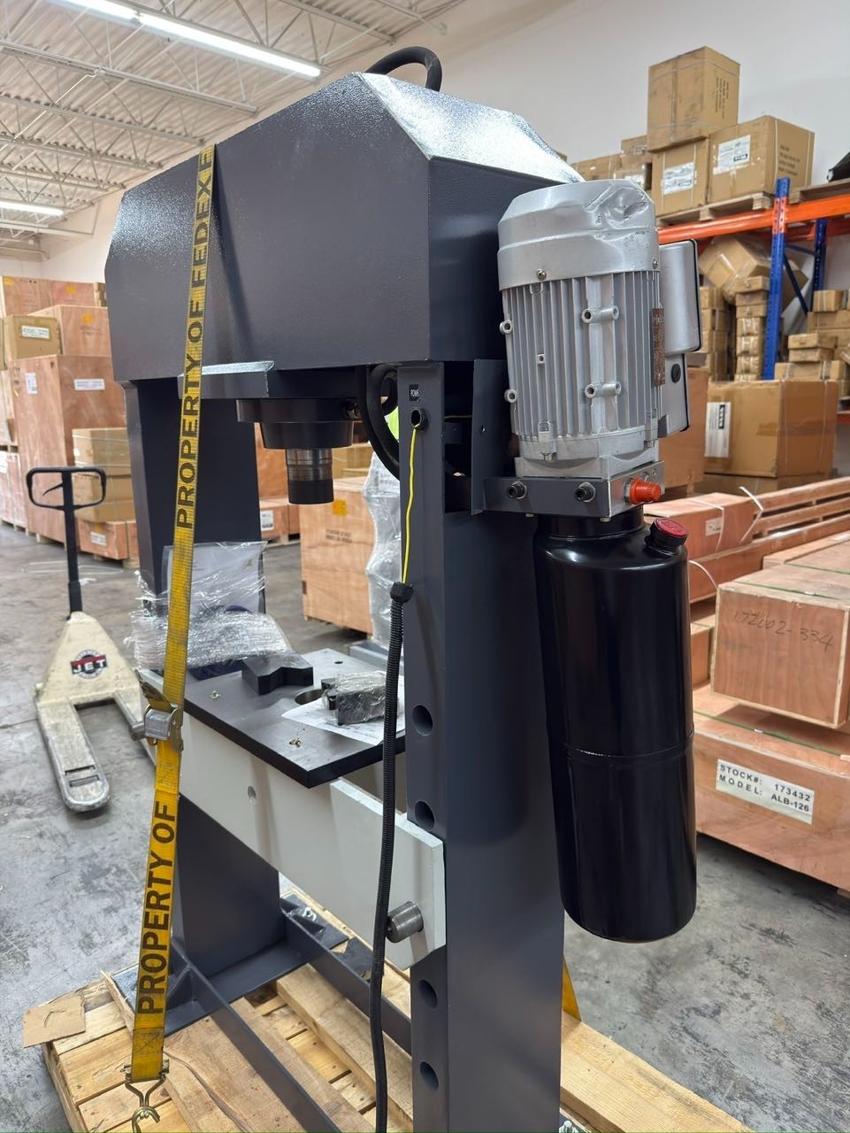 KAKA INDUSTRIAL H-Frame Shop Press, 50 Ton, 8.6 in Stroke, HP-50 (Not Brand New)