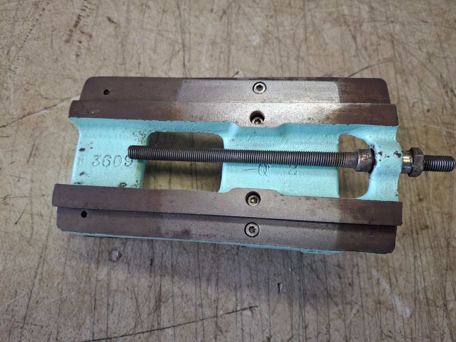 Vintage 6″ Lathe Craftsman 109 Apron Carriage Saddle Half Nut Housing Casting