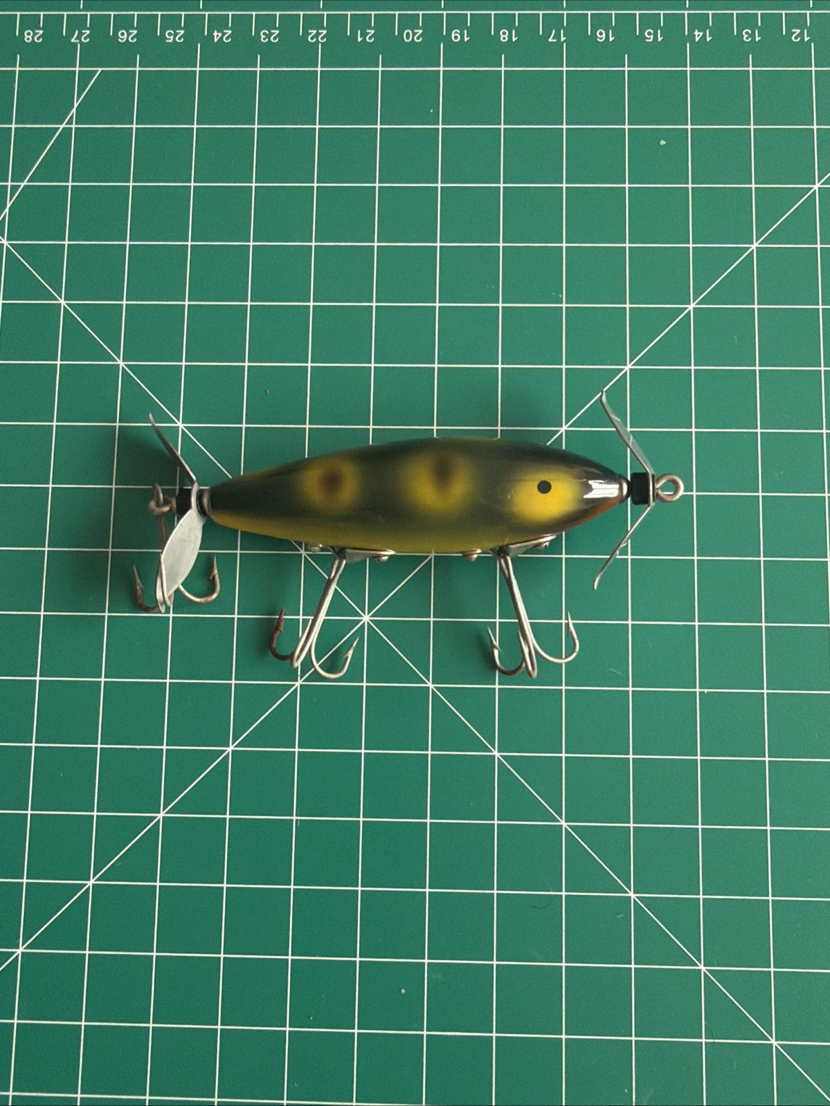 South Bend Vintage Wooden Fishing Lure (Green Spotted)