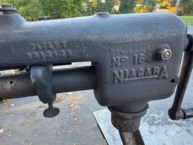 NIAGARA No. 164 Deep Throat Sheet Metal Bead Roller Rotary Machine