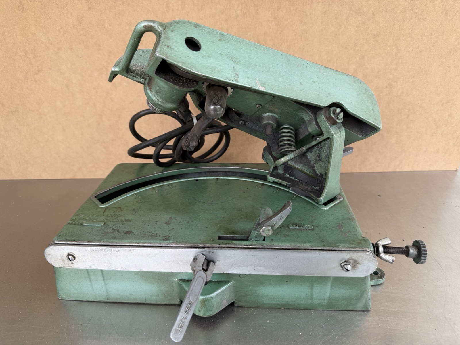 Nielsen model 100-b chain grinder Sharpener #3160