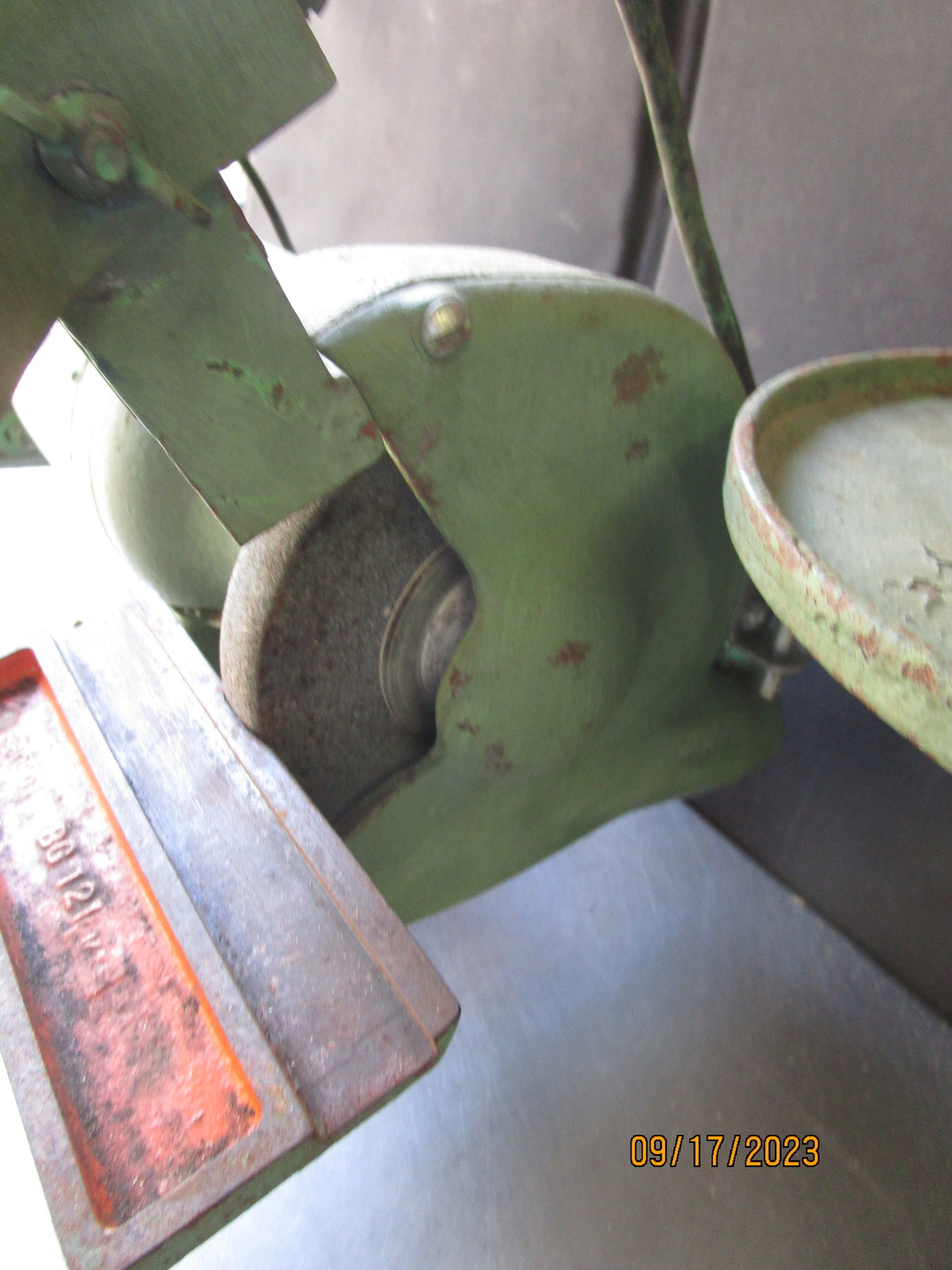 Baldor 1/2hp Industrial 7 Inch Bench Grinder Model 7306D
