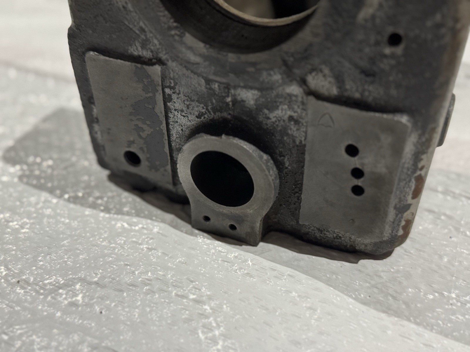 Logan 820 Metal Lathe Head Stock Casting – LA-650 w/ Hardware