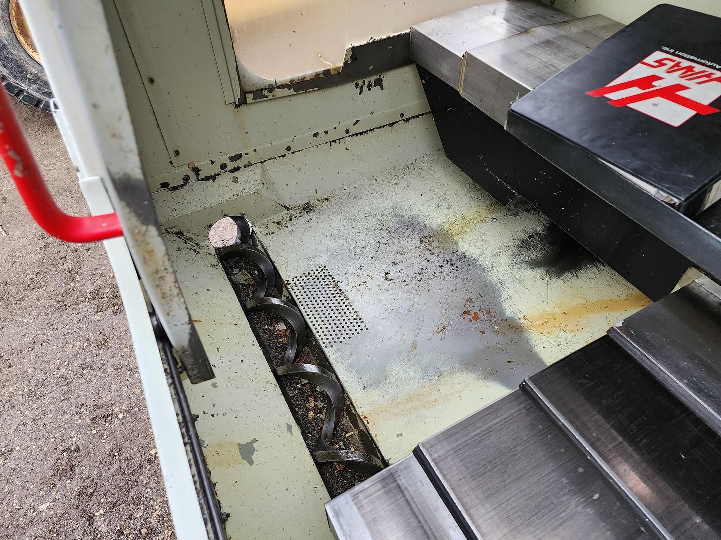 2001 Haas VF-2B CAT 40 CNC Vertical Machining Center