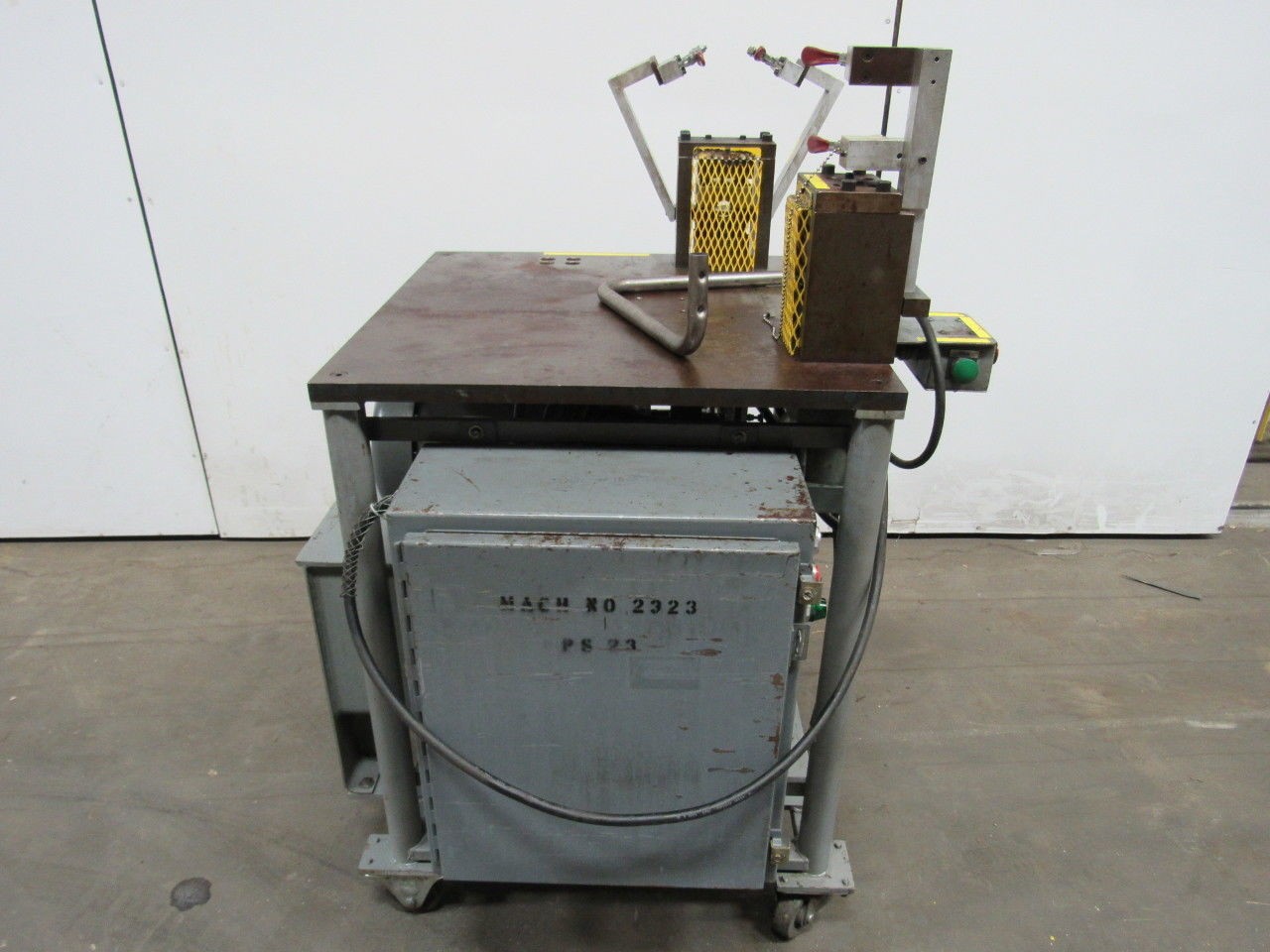 5 Hp Double Cylinder Custom Hydraulic Punch Press 2 Hole Punch for 1″ Tube 460V