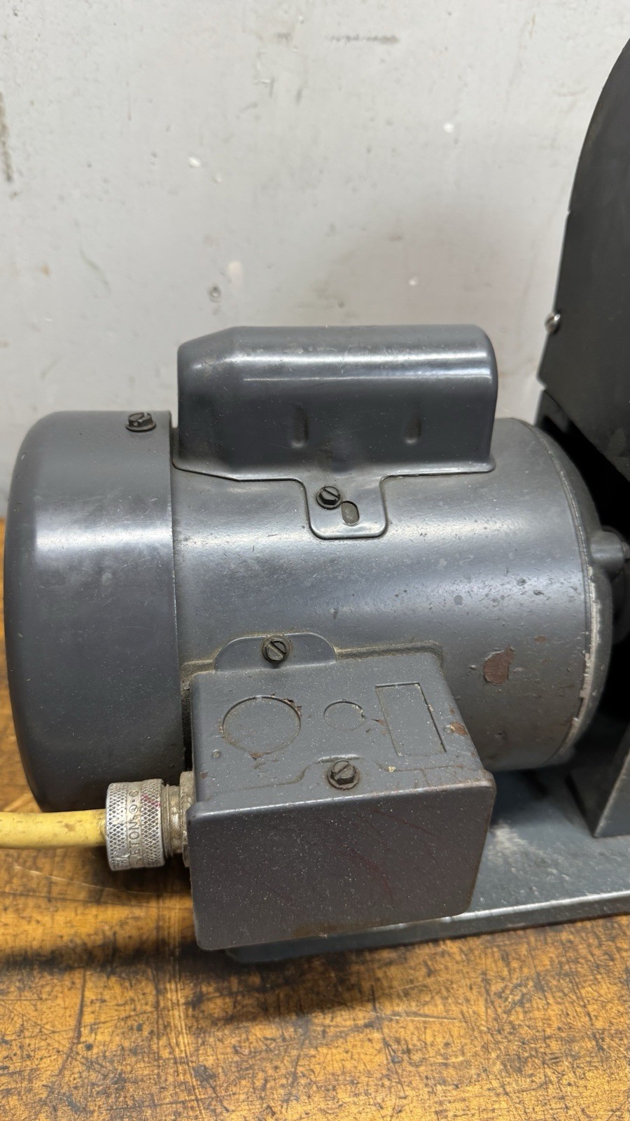 LSMW Accu-Tapper Horizontal Tapping Machine 1/4HP 115V