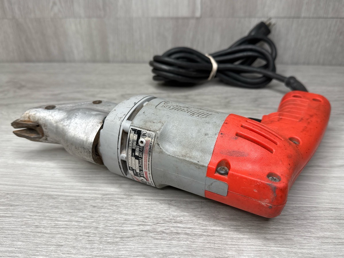 Milwaukee 6850 18 Gauge Corded Swivel Head Metal Shear (A1D031117)