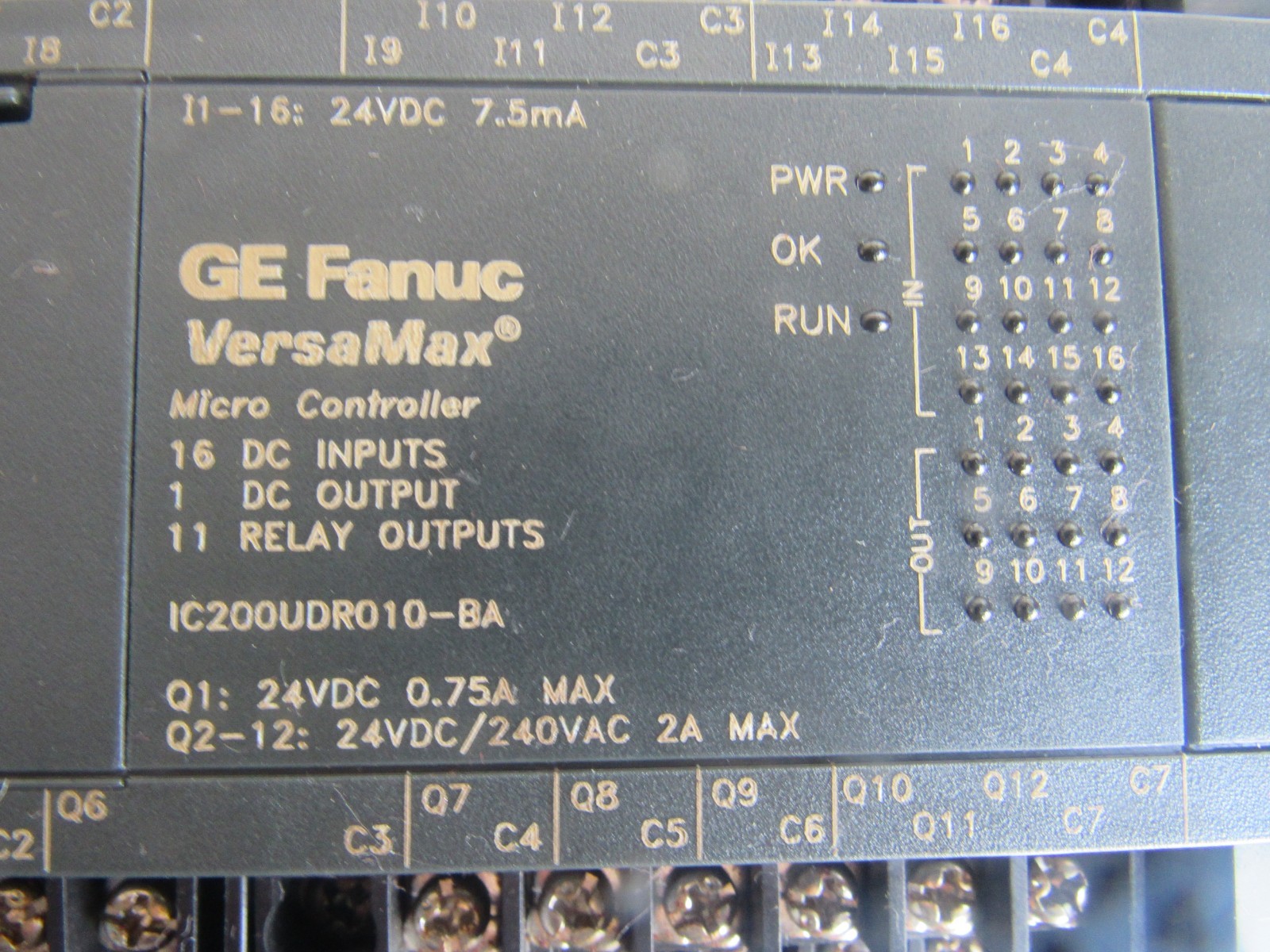 GE Fanuc Versa Max Micro Controller IC200UDR010-BA Lot # 4375 Listed by Mike