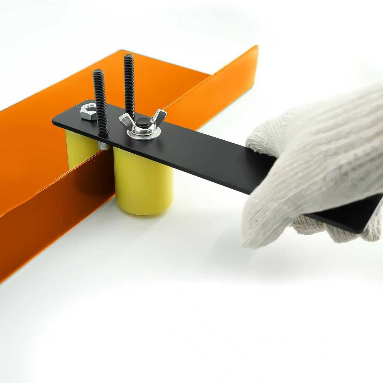 Adjustable Metal Bender Tool for Roofing – 0-90° Sheet Metal Roller
