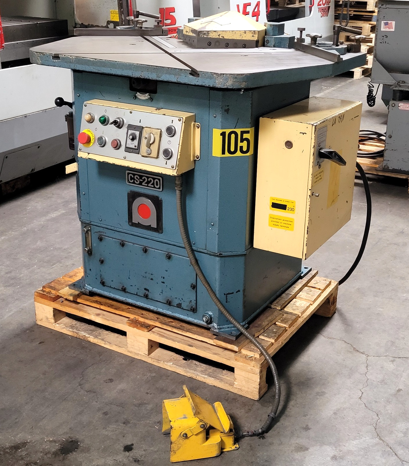 8-5/8″ X 8-5/8″ AMADA CS-220 HYDRAULIC CORNER NOTCHER, 3PH 2.5KVA, SEE VIDEO