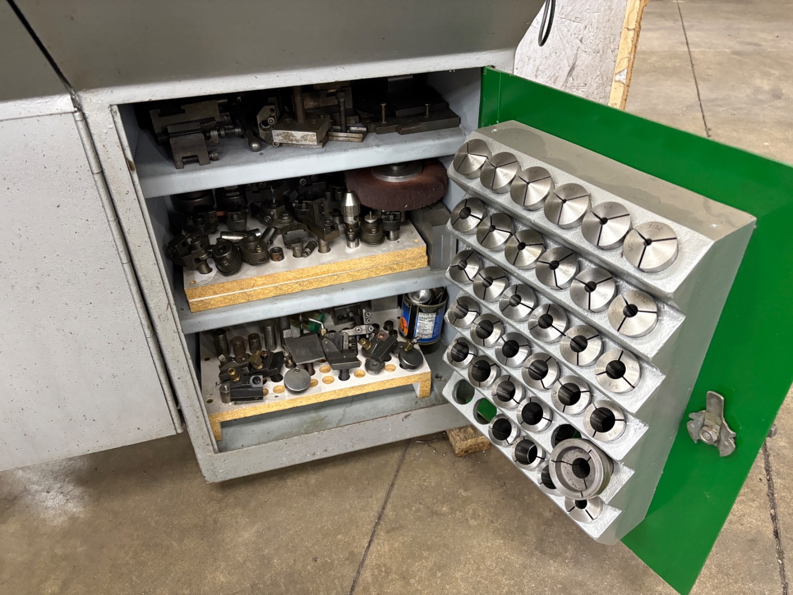 Wade 94 High Precision Manual Lathe with Lots of Tooling