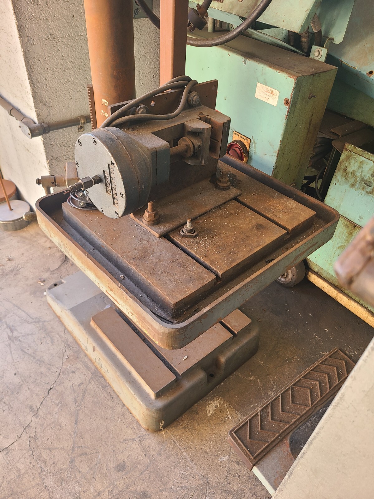 CLAUSING SERIES 22V 20″ VARIABLE SPEED FLOOR STAND DRILL PRESS