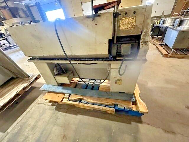 MSC VECTRAX LATHE WITH 3 & 4 JAW CHUNK , 72″L, MAX SPINDLE SPEED 2000 RPM, 3HP