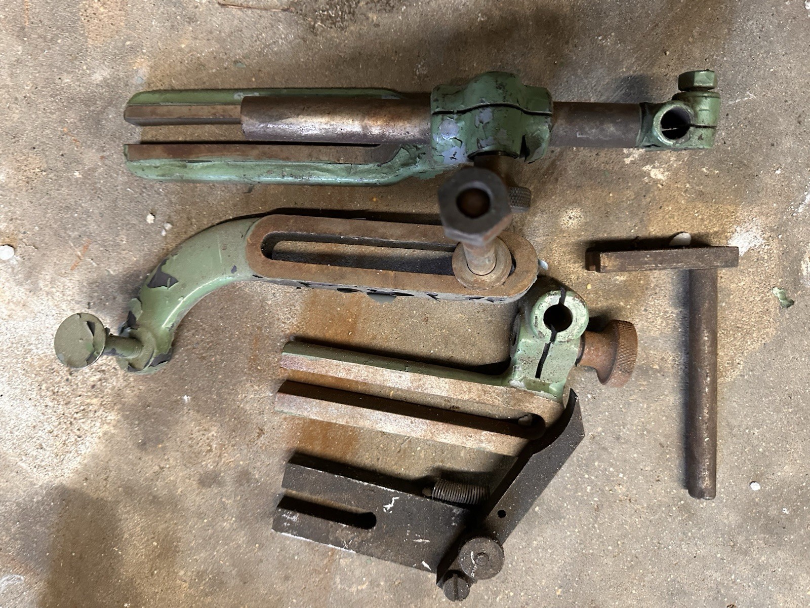 Norton Surface Grinder Used In Good Working Condition With A lot Of Attachments
