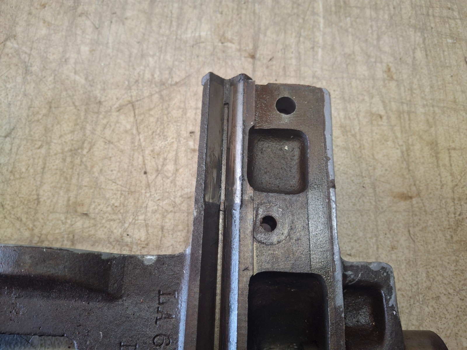 Logan Powr-Kraft 10″ Lathe Saddle Assembly Casting Housing LA-690 NS