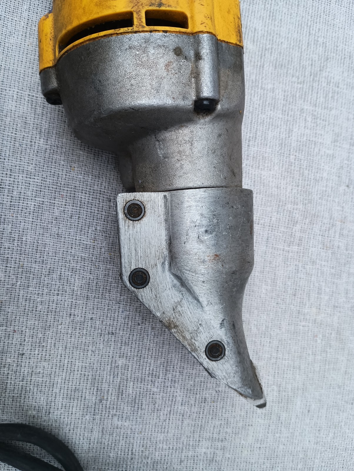 DEWALT DW890 18 Gauge Corded Swivel Head Shear, TESTED WORKS RT
