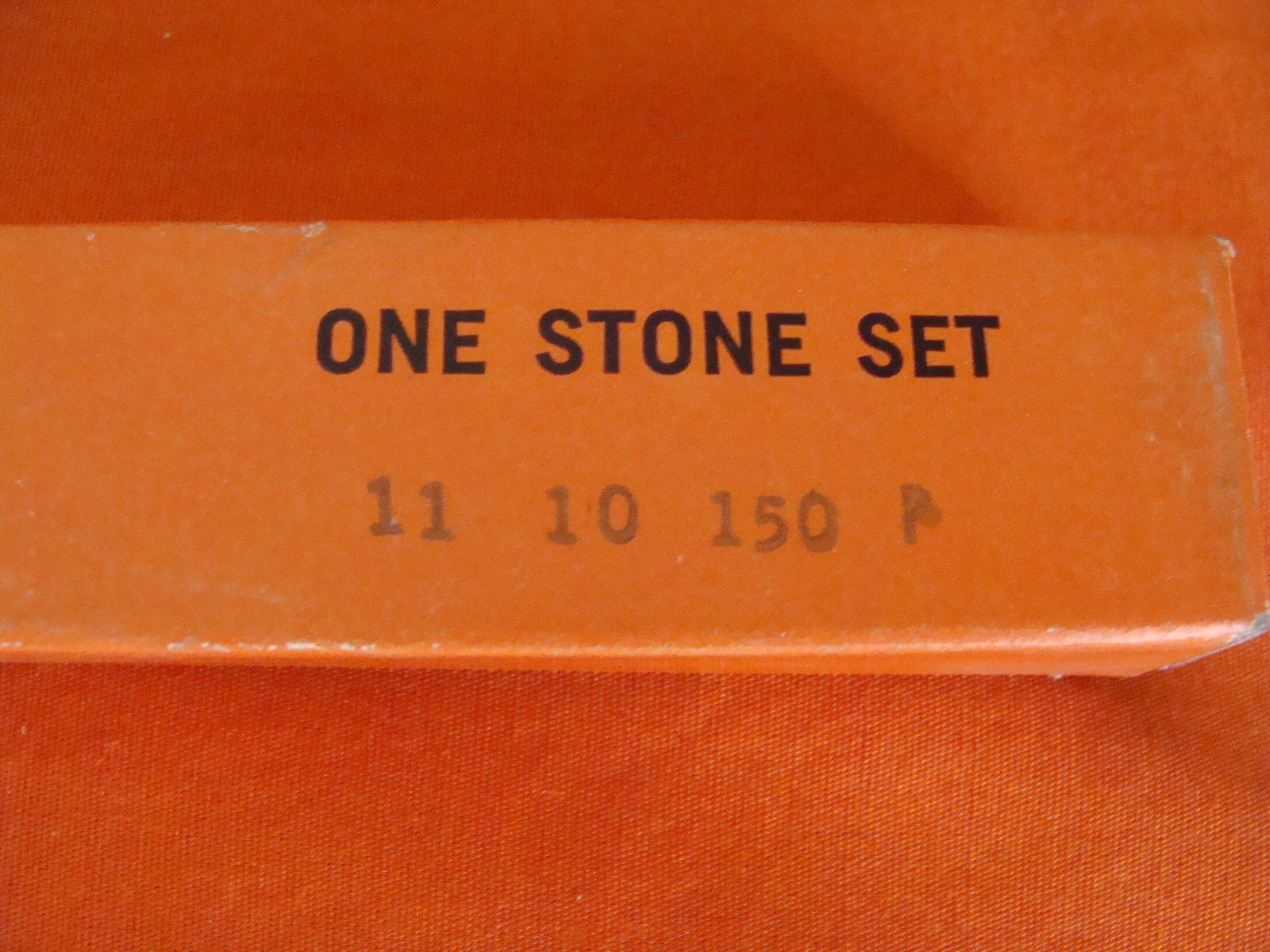 NOS SUPERIOR HONE CORPORATION STYLE A HONING STONE SET COARSE 11-10-150 11/16″