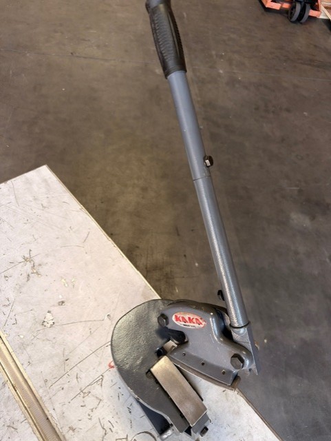 (Not Brand New) Throatless Sheet Metal Shear, 0.079 in, 20Ga for Steel MMS-4