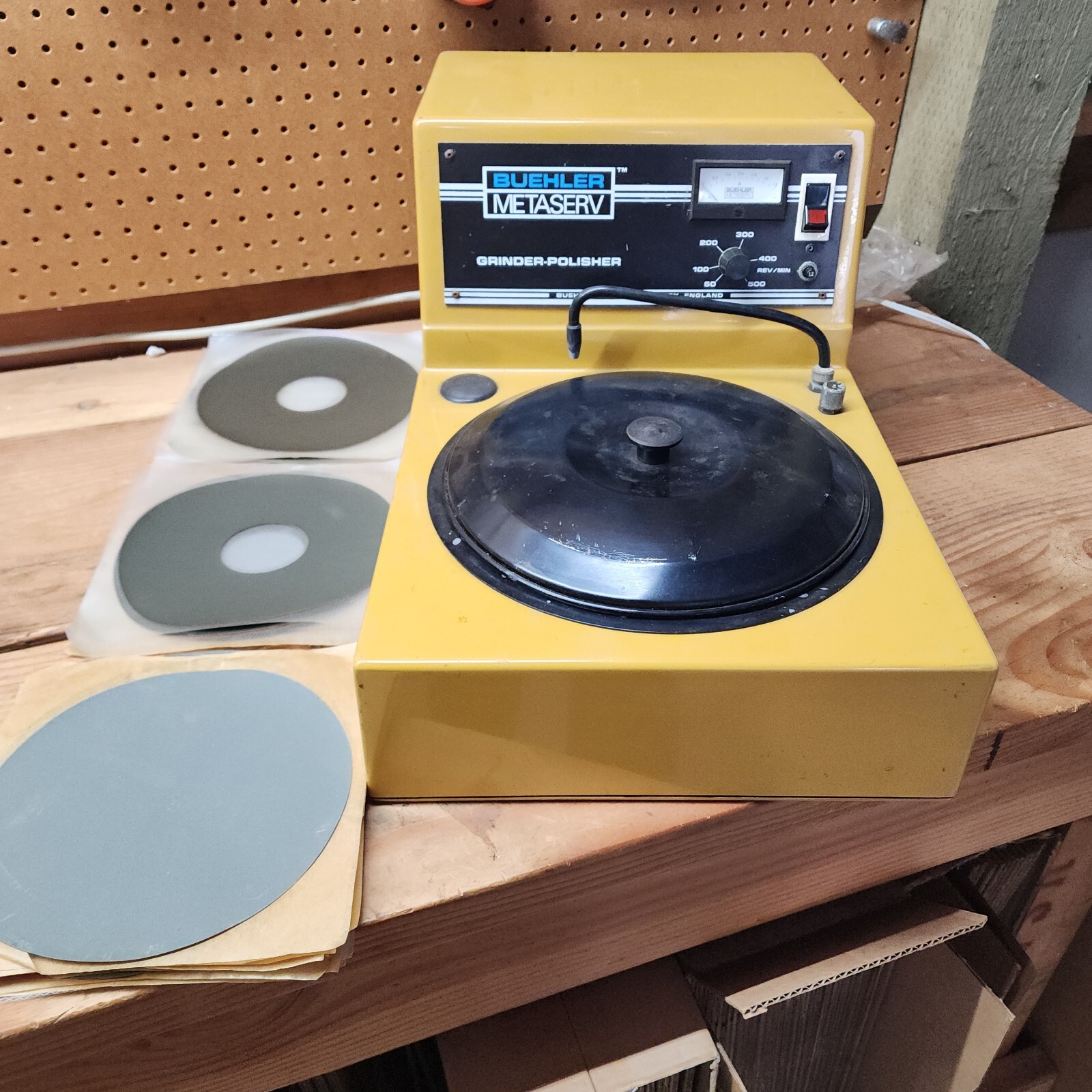 Buehler Metaserve Grinder Polisher 120V 95C 2248 250 READ DESCRIPTION