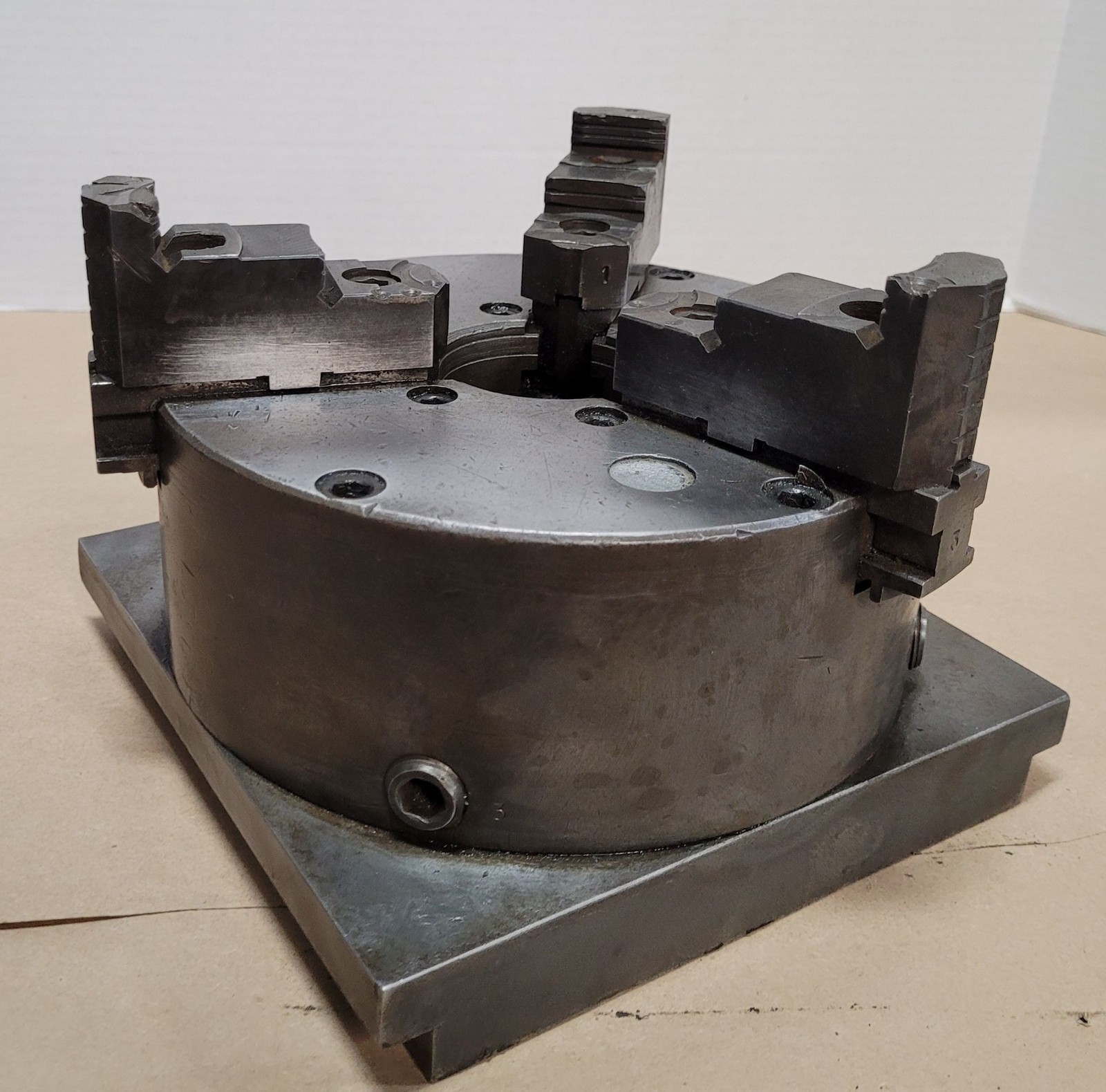 Buck – 2083R – 8” – 3 Jaw Chuck