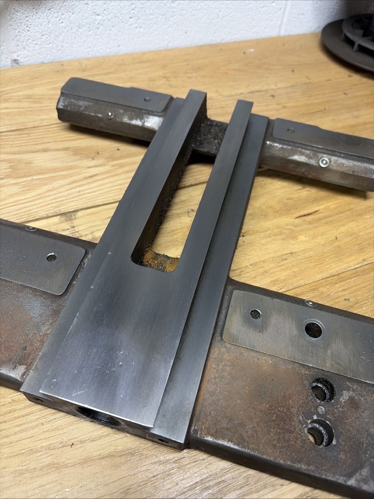 Clausing 5900 Series 12” Lathe Saddle