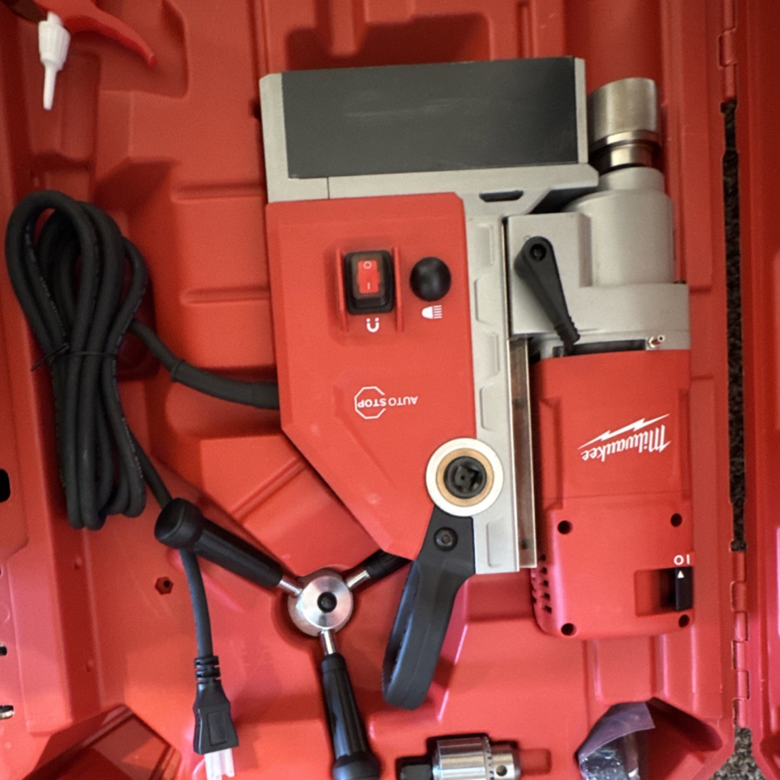 Milwaukee 4272-21 1-5/8 in Chuck Electromagnetic Magnetic Drill Press
