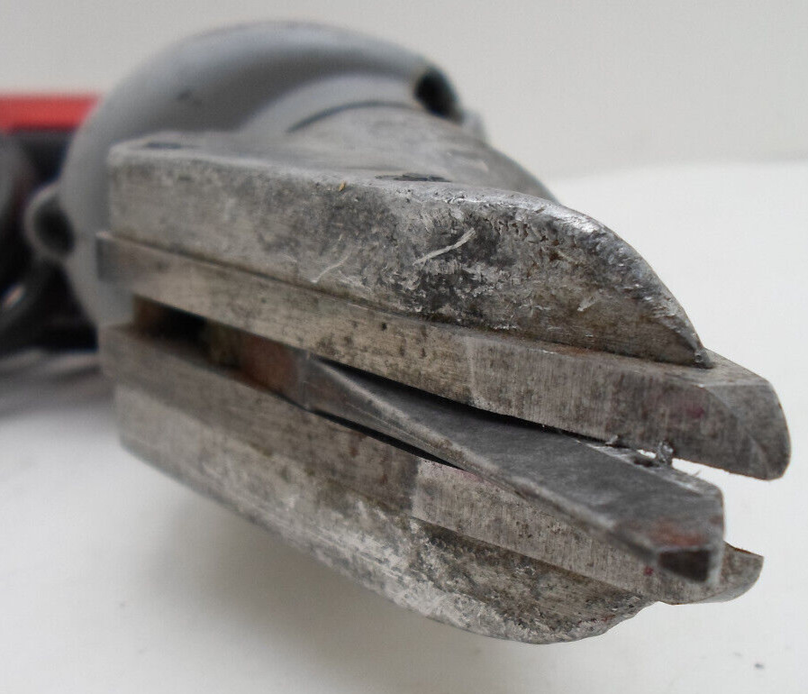 Milwaukee 6852-20 18-Gauge Shear 6.8 Amp (O17447-1 AR) J1